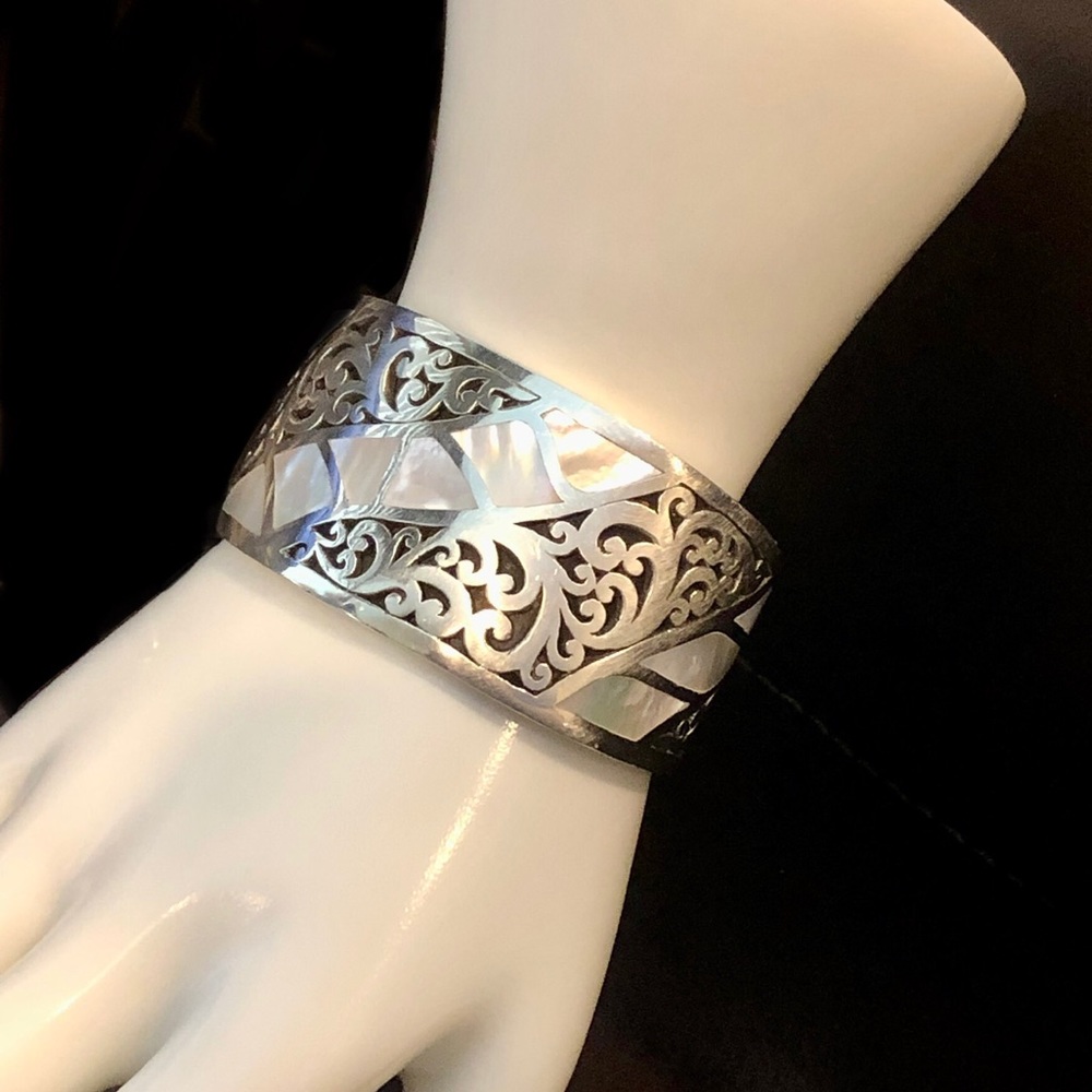 LOIS HILL Mother of Pearl Sterling Silver Cut Out Wide Cuff Bracelet Vintage
